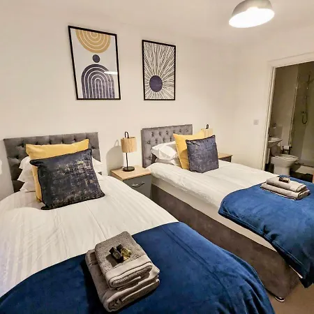 Spacious 2 Bed Ground Floor Apartment, Free Parking, Close To Historic Dockyard & Gunwharf Quays Portsmouth Exterior photo